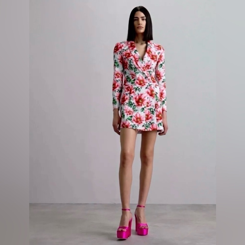 NWT ALICE + OLIVIA Latoya Tea Floral Crepe Tailored Mini Blazer Dress - Picture 4 of 16